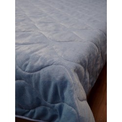 Капитонирано шалте в светло син цвят 215x230см.-1