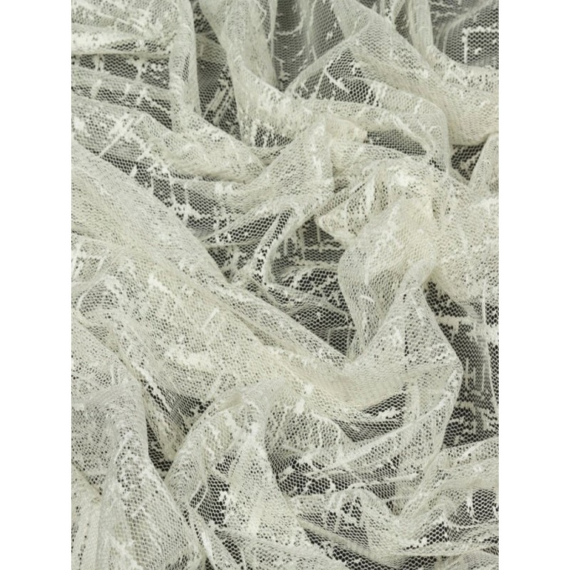 Тънко ленено перде в бял цвят с едра шарка-2