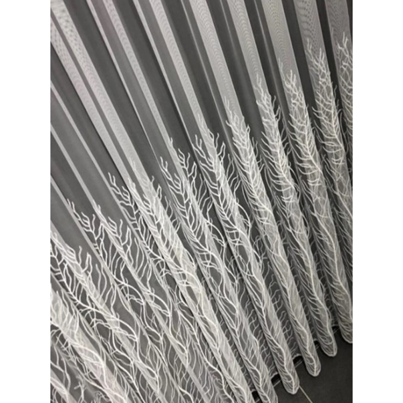 Ефирно перде с висок бордюр от клони в бял цвят-2