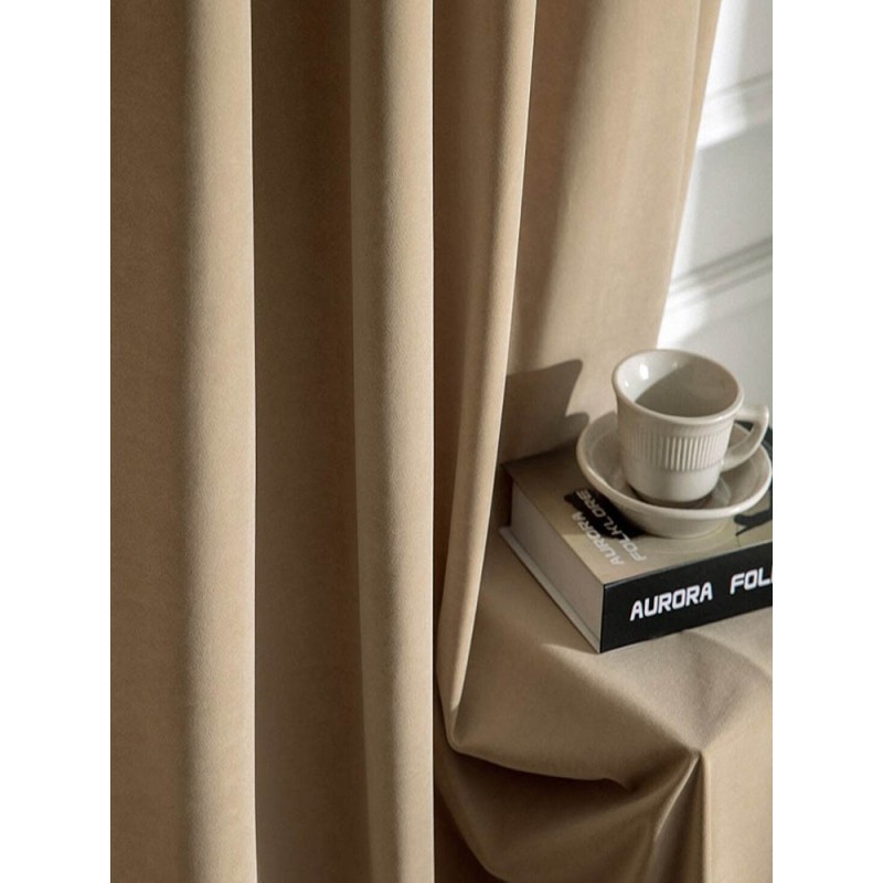 Кадифена завеса в светло капучино-2