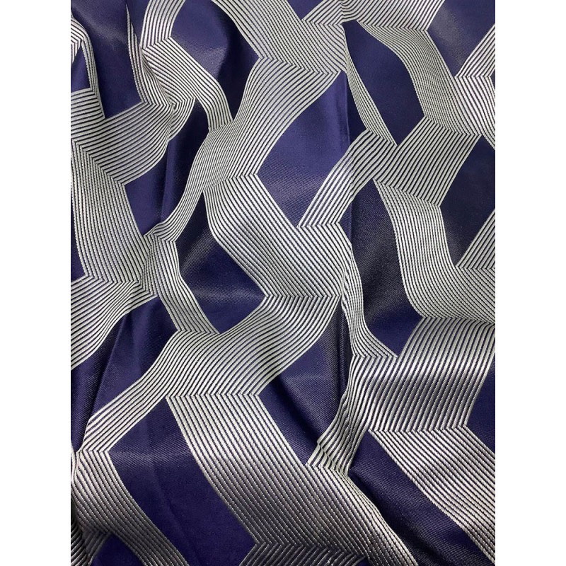 Стилна завеса от сатен с ромбовидни детайли-3