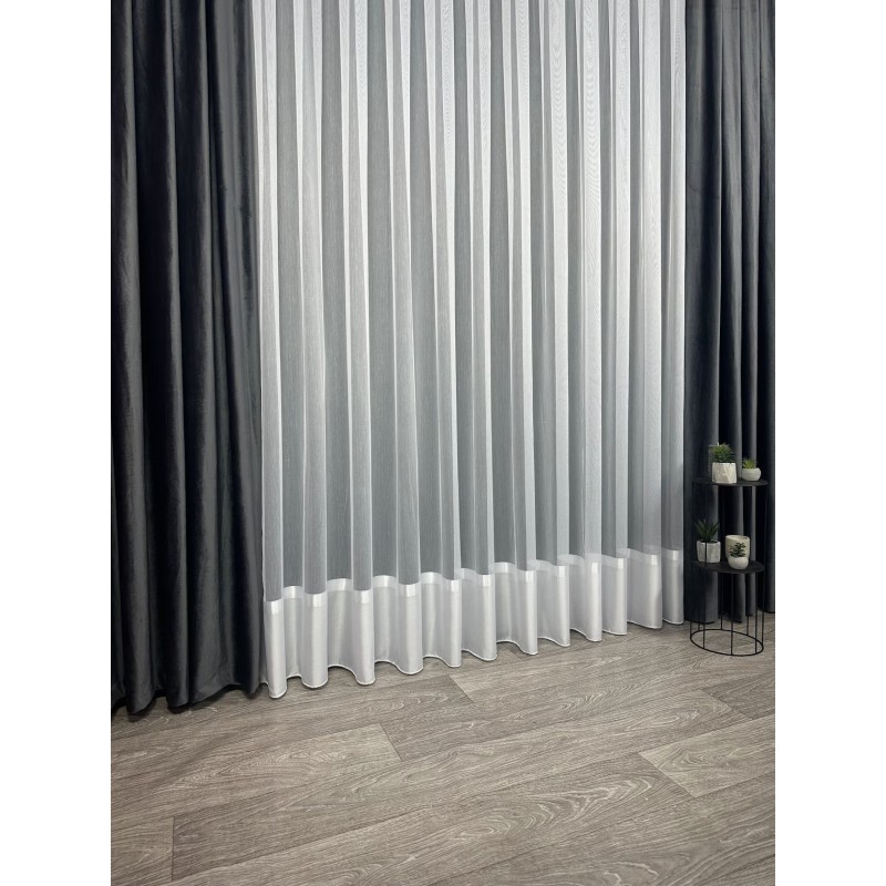 Фин прозрачен плат с бордюр в бяло-2