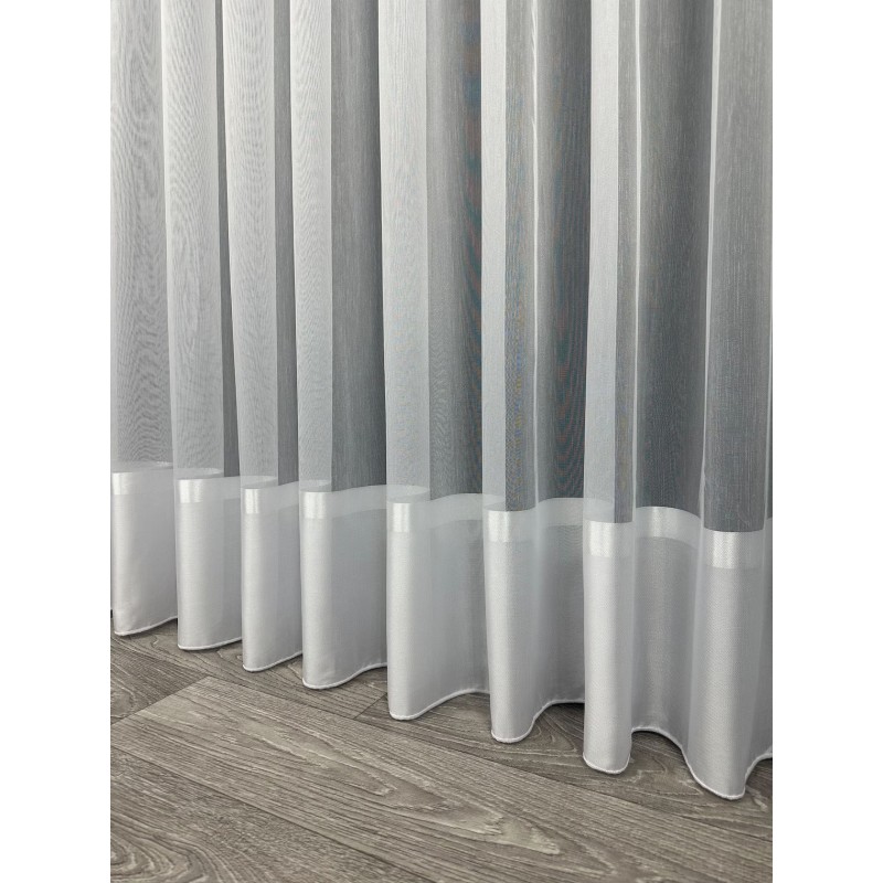 Фин прозрачен плат с бордюр в бяло-3