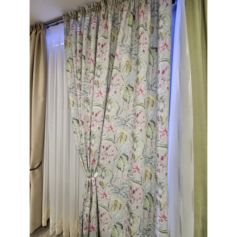 Плътна материя за завеса със сиво зелени и сини листа и розови цветенца-2